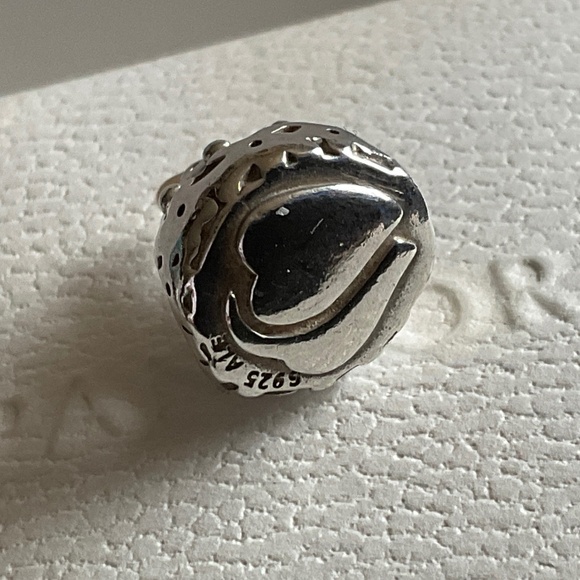 Pandora two tone Wedding Cake charm with 14k gold heart - Picture 5 of 5